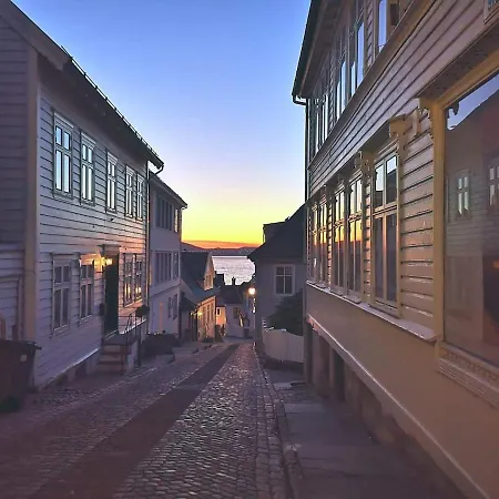 Live In Old Town - Unbeatable Location Apartment